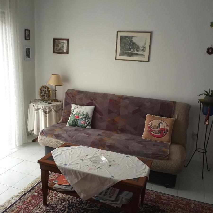 Edessa Classic Home Apartment ภายนอก รูปภาพ
